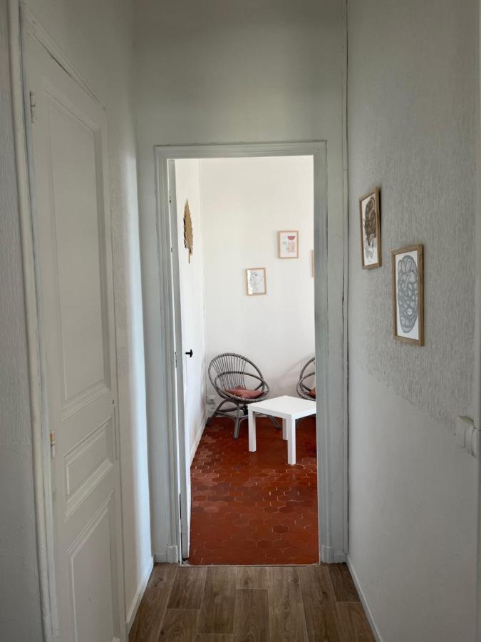 Appartement Hyeres - Centre Ville 3 Chambres 6 Personnes 4Eme Etage Escalier - Sebastien Claire Exterior photo