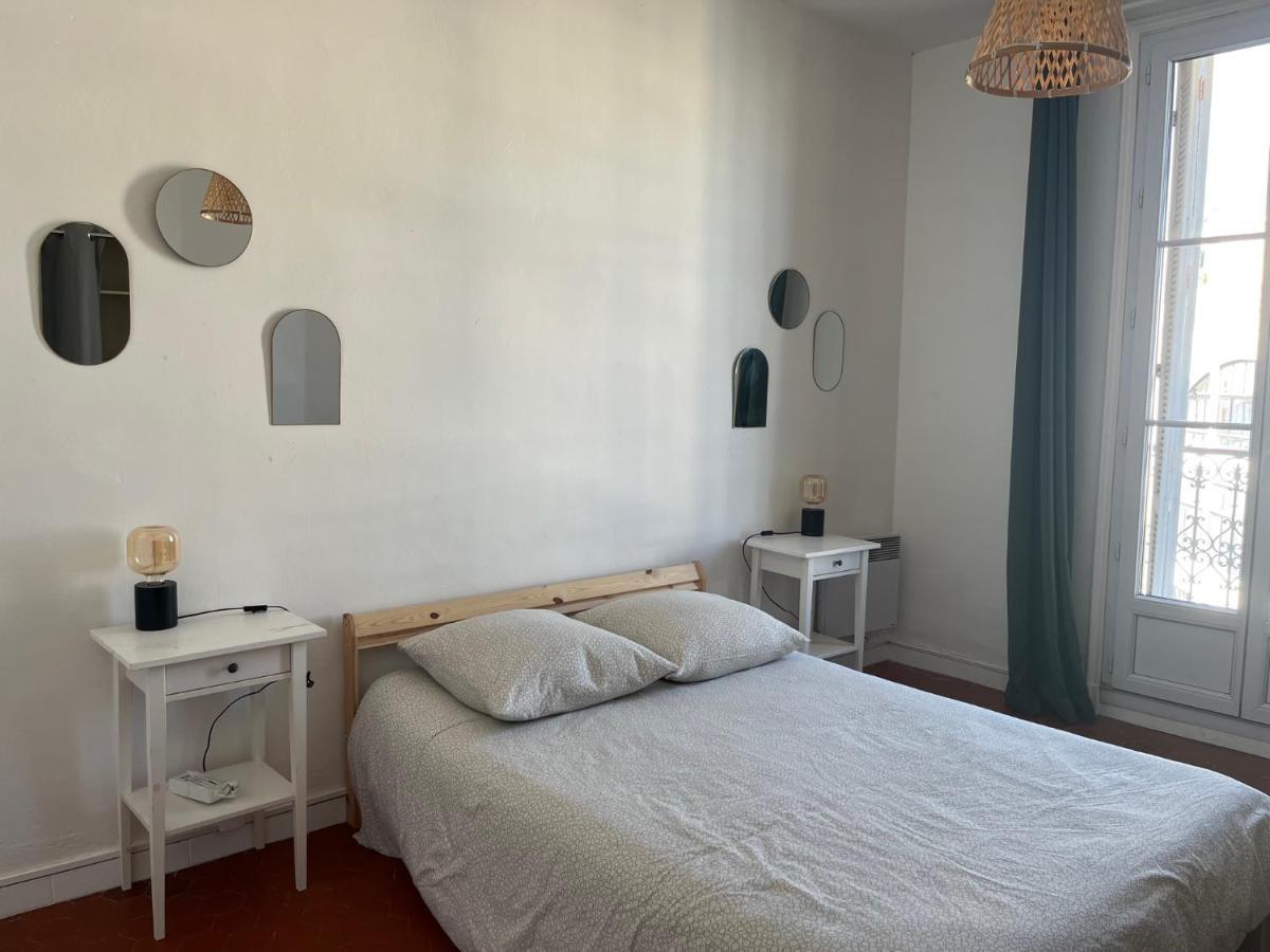 Appartement Hyeres - Centre Ville 3 Chambres 6 Personnes 4Eme Etage Escalier - Sebastien Claire Exterior photo