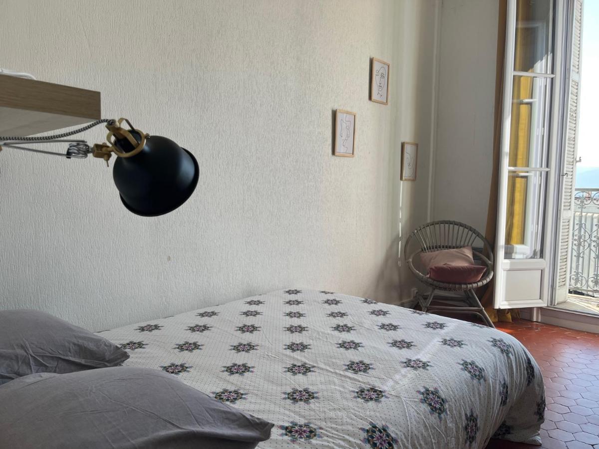 Appartement Hyeres - Centre Ville 3 Chambres 6 Personnes 4Eme Etage Escalier - Sebastien Claire Exterior photo