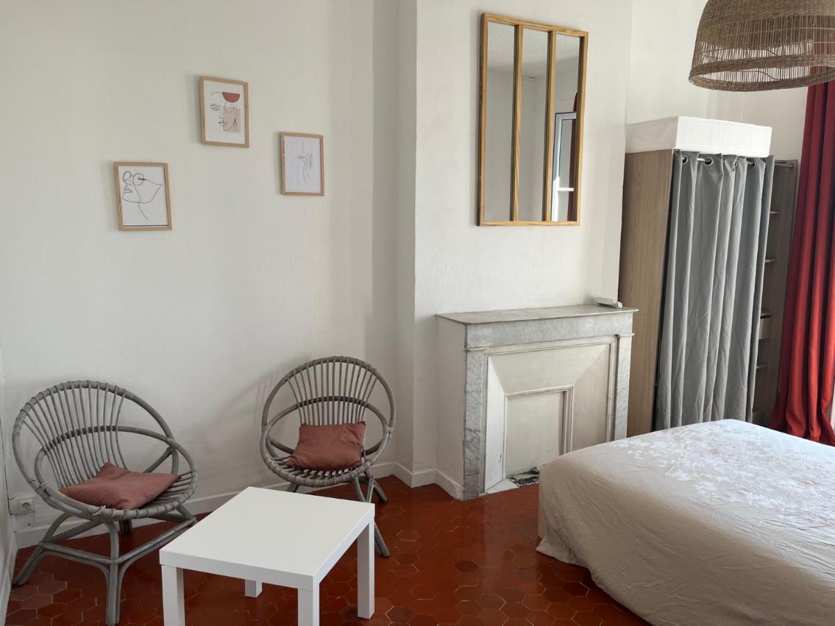 Appartement Hyeres - Centre Ville 3 Chambres 6 Personnes 4Eme Etage Escalier - Sebastien Claire Exterior photo